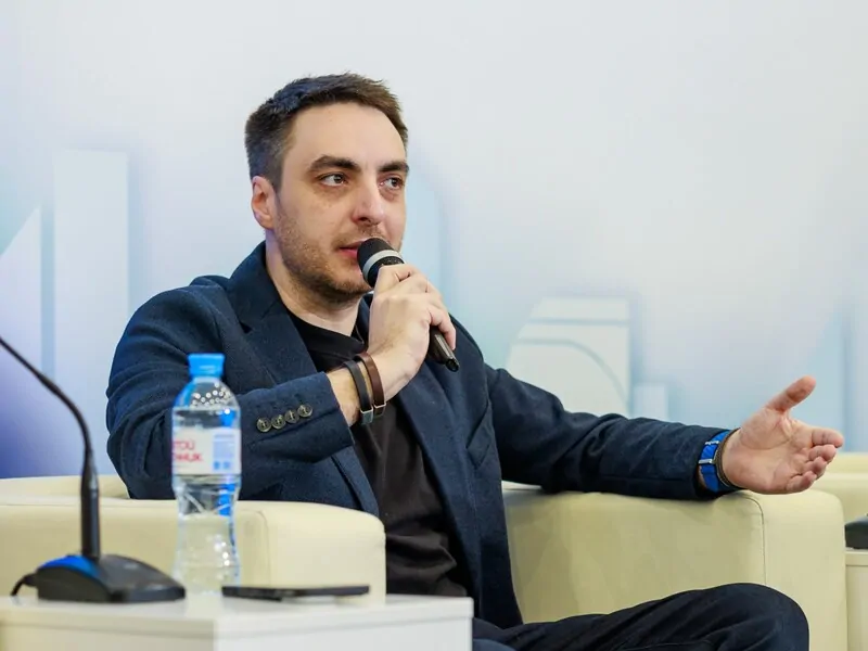 Вильдан Сафаргалиев, AIG, на конференции Время Стекла и Алюминия © оknamedia  