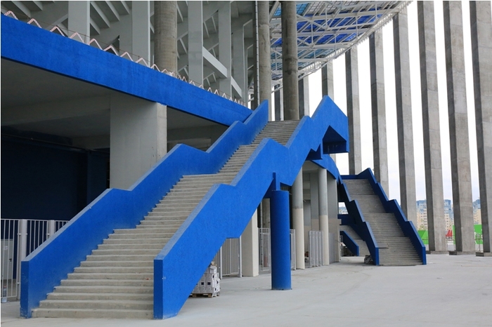 Фото: лестницы на трибуны стадиона