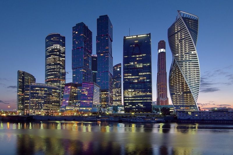 Фото: вид на "Москва-Сити" с Москвы-реки, большой сити